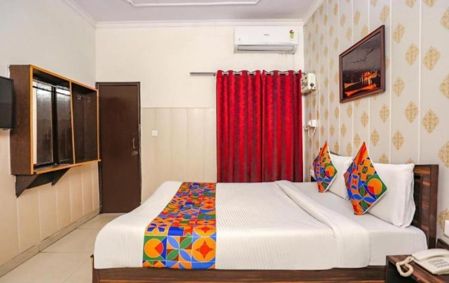 Hotel O Lime Wood Dehradun Exterior foto